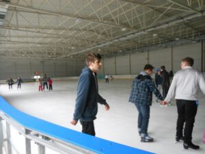 Pożegnanie Zimy Na Lodowisku