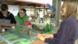 Wroniecki Piknik Ekologiczny z Udziałem Gimnazjalistów z Polnej.