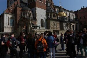 Kraków Hejnał Gra, Tak Wita Mnie….