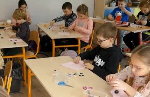 Tańcowała igła z nitką…