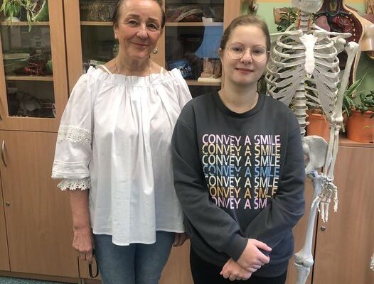 Hania Regdosz z opiekunką