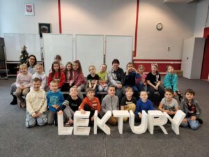 Pierwsza wizyta dzieci w bibliotece szkolnej